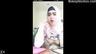 محجبة وبزازي مثيرة جدا
