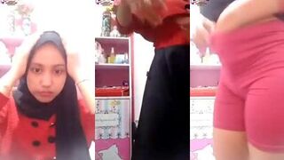 اللبوه شكلها ميدلش انها شرموطه خالص صاحبها طلب يشوف خرم طيزها تفنس اودام الفون وتفتحله خرمها وتعرفه انها قحبه خبره بخرم مفتوح 