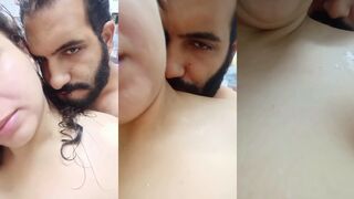 الخال يدخل علي قريبتة المطلقة في الحمام و يعمل معاها احلي واحد