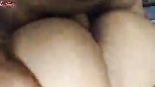 الواد ماسك المتناكه من وسطها وشغال فشخ فى كسها وهيا متكيفه اوى من زبره اللى ممتعها وتقوله اوى اوى وعاوزه اكترصاحبتها تصورهم وتشخ