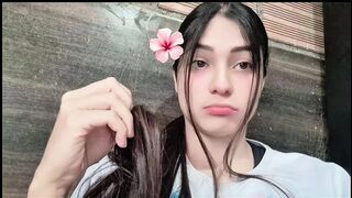 بابرز صدوري الكبيرة وكسي قدام زوج ماما