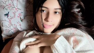 أخت مراتي بعتتلي فيديو وصدرها طالع يجنن